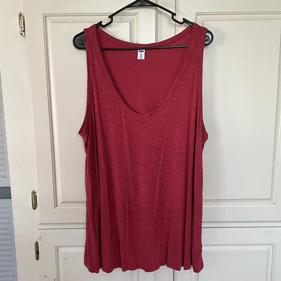 Old Navy Tops - EUC Old Navy Luxe tank 2X plus ⭐️3 for $25⭐️